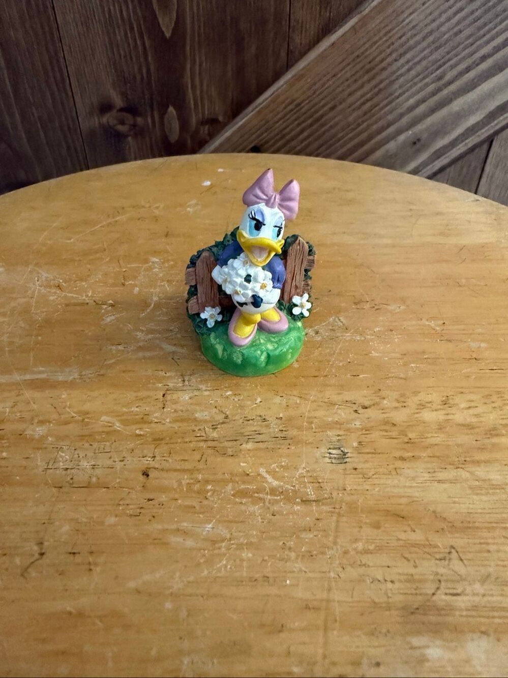 Lenox Disney Daisy Duck Flower Bouquet Miniature Figurine 2.25” Porcelain (9493)